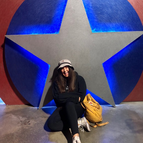 Meet your Posher, Savanah - Picture 2 of 6